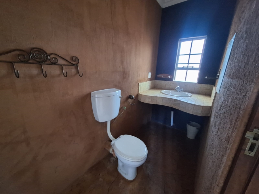 4 Bedroom Property for Sale in Kroonstad Rural Free State